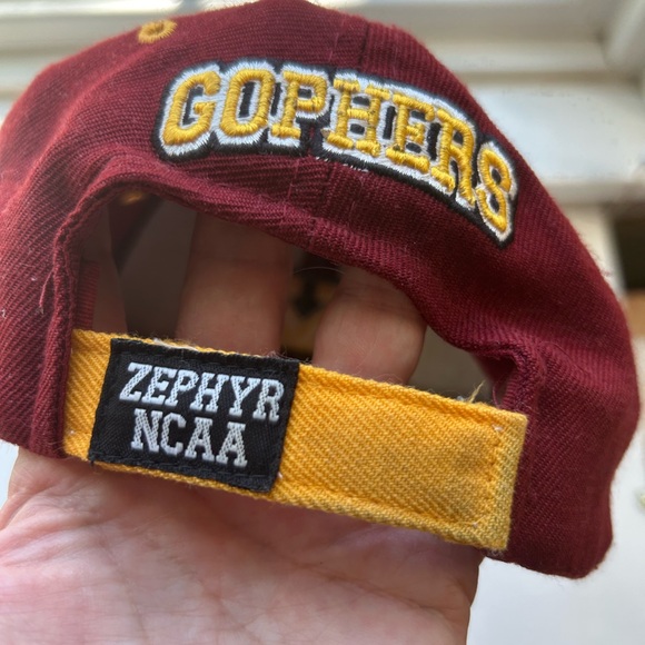 Vintage Zephyr wool blend maroon & gold University of Minnesota Gopher hat cap - Picture 4 of 5